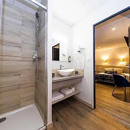 Alphee Hotel 3*
